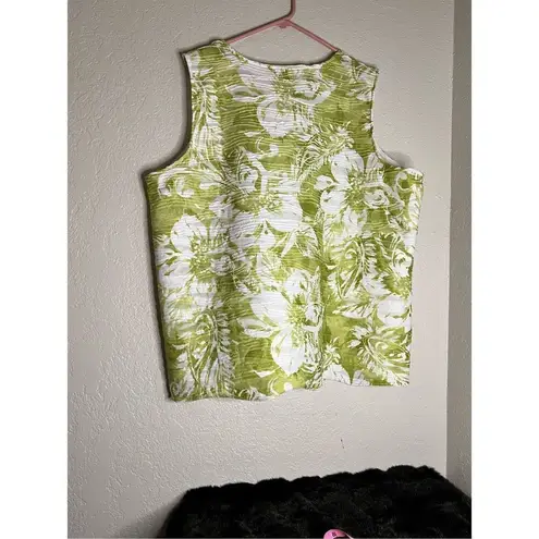 cj banks  Green White Sleeveless Top Tank Shirt Woman Plus 3x Island Leaf