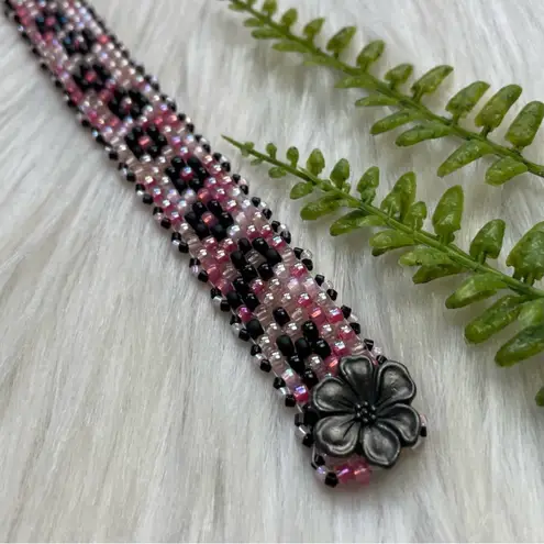Seed beaded bracelet