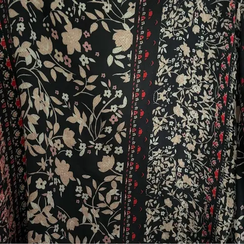 Love Stitch Bohemian Gorgeous V Neck Blouse. Size Small