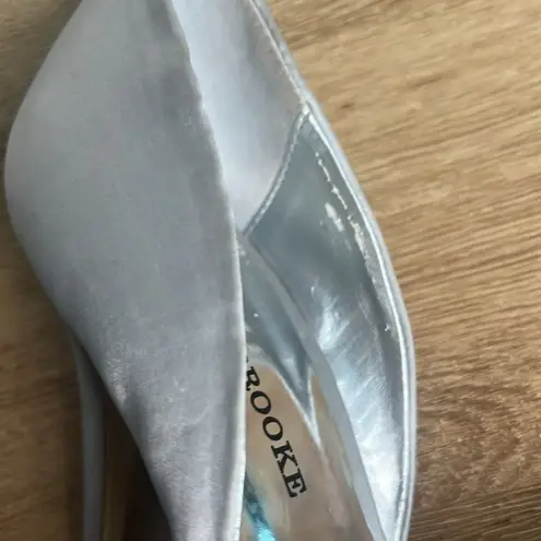 Audrey Brooke  silver heels size 7