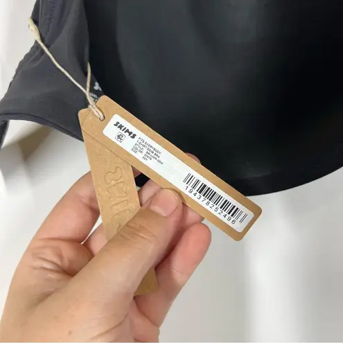 SKIMS NWT Fits Everybody T-shirt Demi Bra Size 32H