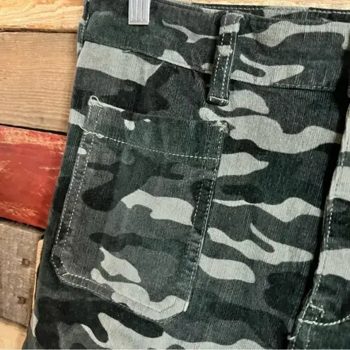 Pilcro and the Letterpress Pilcro And‎ The Letterpress By Anthropologie Camo High Rise Skinny Pants Size 28