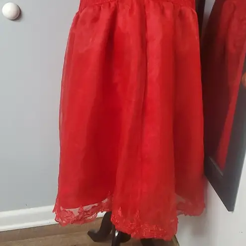 DAZZLING RED FIT N FLARE GOWN STRAPLESS LACE OVERLAY FULL ZIP BACK EMBROIDERED Size 10