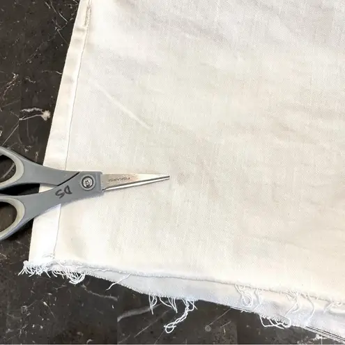 Daily Ritual High Rise Womens Raw Hem Jean Shorts 31/12 White Size undefined