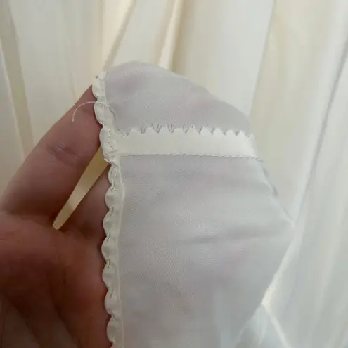 LORD & TAYLOR Vintage Slip Womens Sz Small Wonder Maid Fine Lingerie Union Label