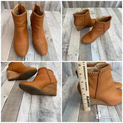 *Carson Stylish Tan Wedge Ankle Boots Women's size 9 Chic Stylish Casual Brown