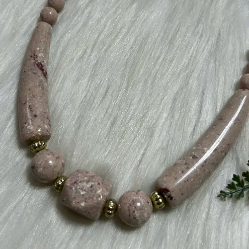 Vintage chunky Beige acrylic Necklace Pink