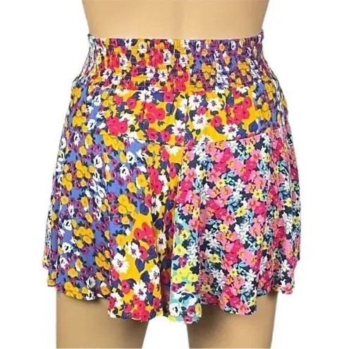 Patrons of Peace ✨ Floral M Shorts✨