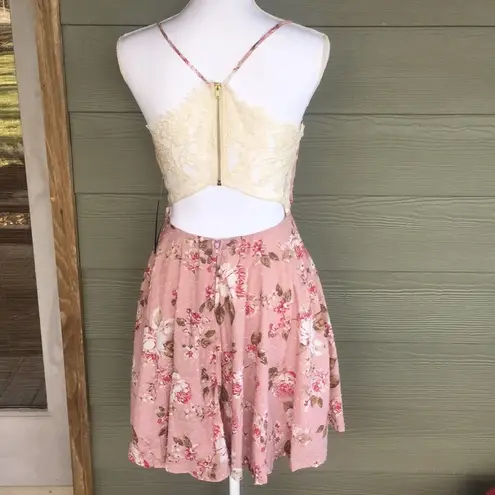 Jodi Kristopher Floral Dress with Cutout Lace Back