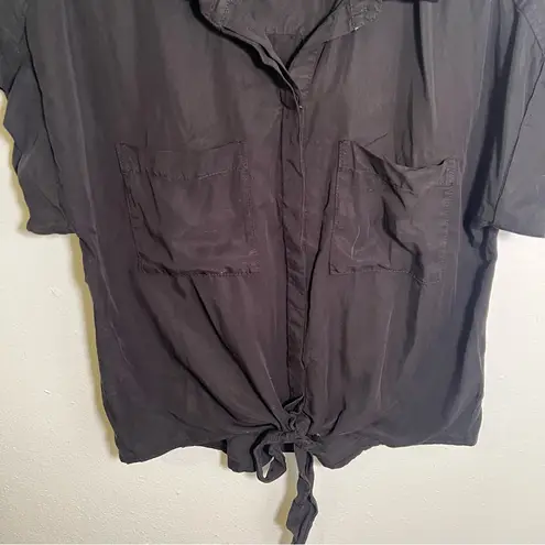 Velvet Heart Short Sleeve Button Down Top Black Tie Hem XS