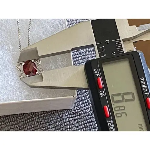 VTG Sterling Checkerboard Cut Garnet & Diamond Pendant w IJC Italy 18” Box Chain