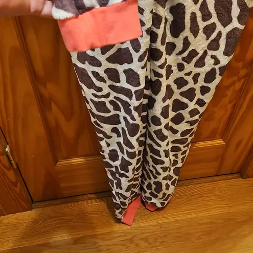 secret treasures  Giraffe Pajama Set