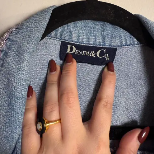 Denim & Co size L or XL denim jacket 90s style with sparkly embroidery Size L