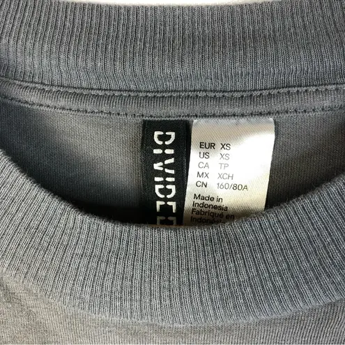 H&M  Divided Dark Gray Tiger Boxy Cropped T-Shirt XS