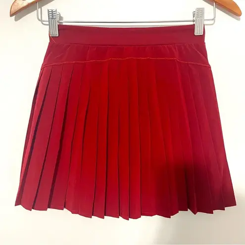 Spanx NWOT • get moving pleated skirt in rich red sz XS