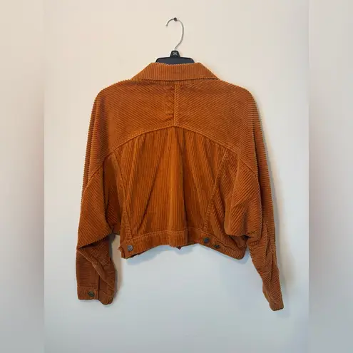 Levi's Copper Brown Corduroy Trucker Jacket
Cropped Style Size M
