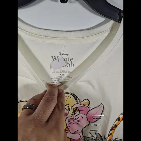 Disney  Winnie the Pooh & Friends Women's Size 2XL Cream Graphic T-Shirt NWT