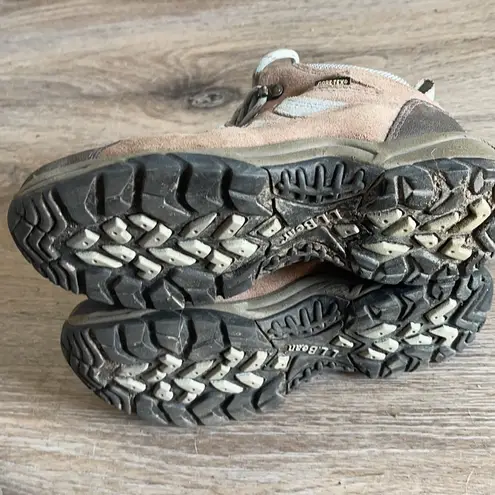 L.L Bean Hiking Shoes Tan Size undefined