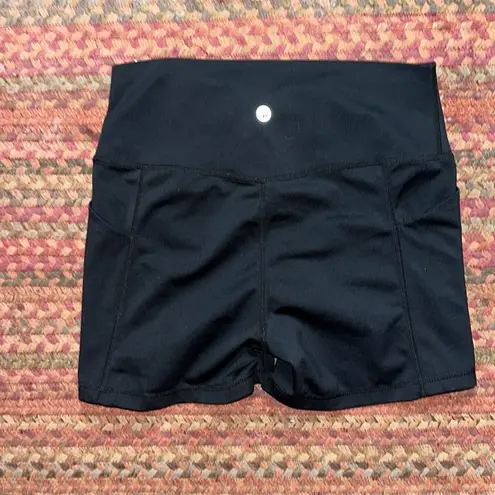 Senita Athletics BLACK SPANDEX SIDE POCKET SHORTS