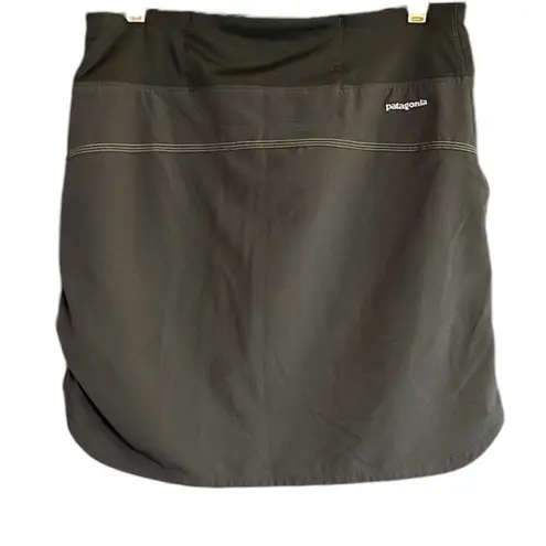 Patagonia  Charcoal Gray Tech Fishing Skort Athletic with ability to Ruche sides