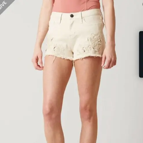 Daytrip  Refined Capricorn High Rise Cream Shorts