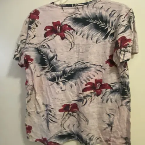 Voyage Womens Tropical Print Top T Shirt M Gray Red Flowers Palm Leaves Hawaiian Size M