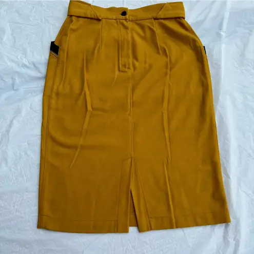 Byblos Italy 44 = US 10 gold/mustard midi skirt