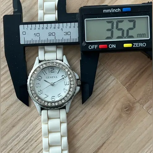 Fashion Watch Geneva Brand White
