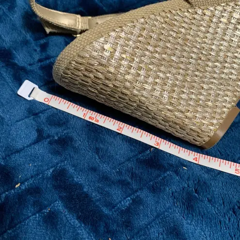 Tahari Women's Beige Wedge Heels Size 8.5