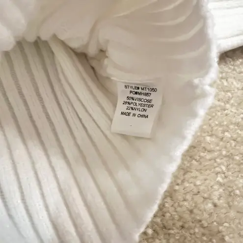 Ivory Cropped Turtleneck Sweater White