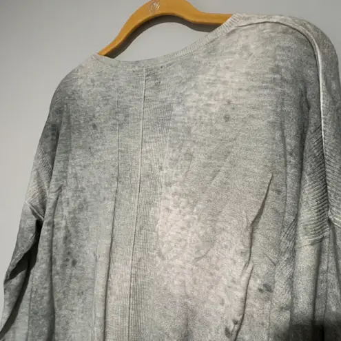 Label + Thread Stormy Palms gray Vneck pullover Sweater