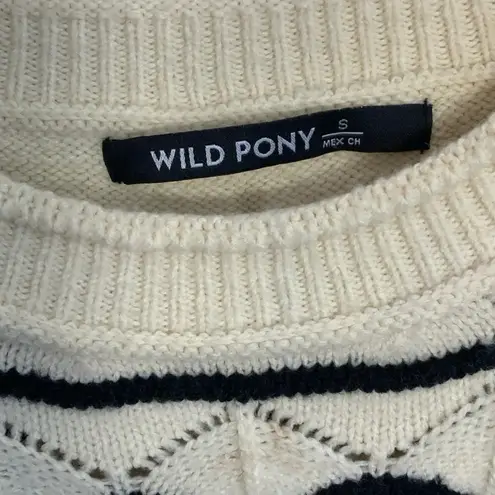 Wild Pony sweater size small Black