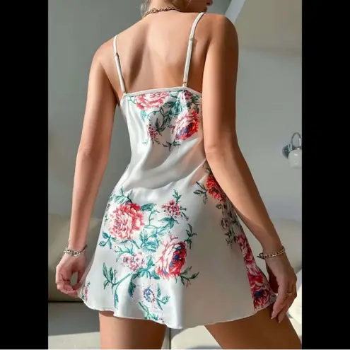 Boutique White & Multi-Colored, Floral, Lingerie Slip