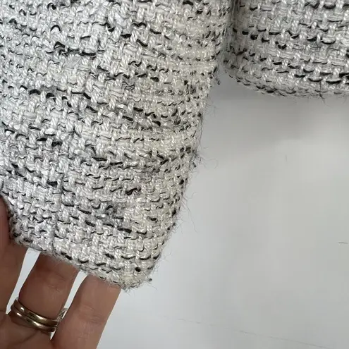 Tahari Size 6 Tweed Blazer Jacket White Black Fringe Stitch Detail V-Neck READ