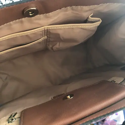 GUESS brown and tan tote monogram hand shoulder bag purse. Some wear as pictured. Great for work school college university. Can fit most books laptops. - Image 4