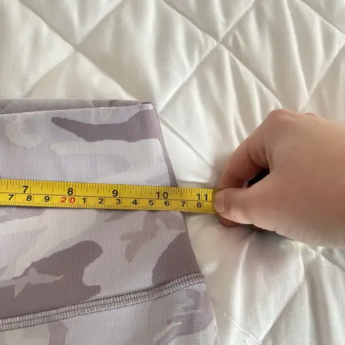 Lululemon Wunder Under High Rise 7/8 Ankle Leggings Womens Size 2 Purple Camo