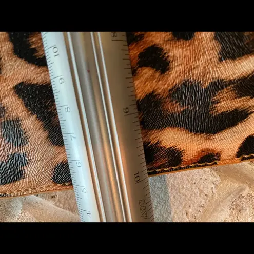 Boutique Leopard print wristlet, vegan leather, super cute New without tags