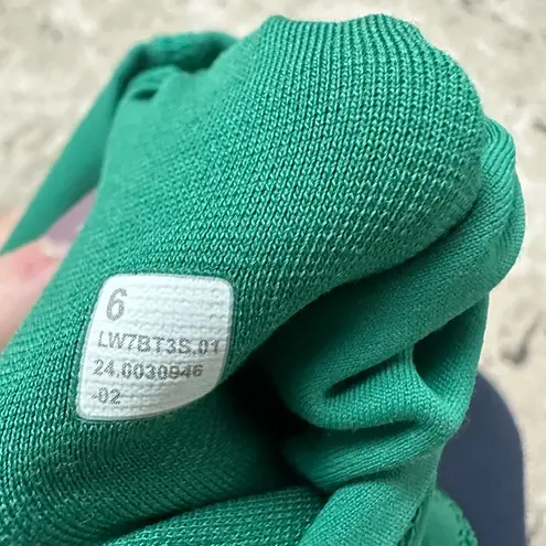 Lululemon  Align Short 6" Size 6 in Emerald
