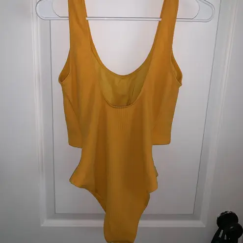 Zaful  Women's Yellow Tie Knot Front Ribbed
Cut Out One Piece Swimsuit