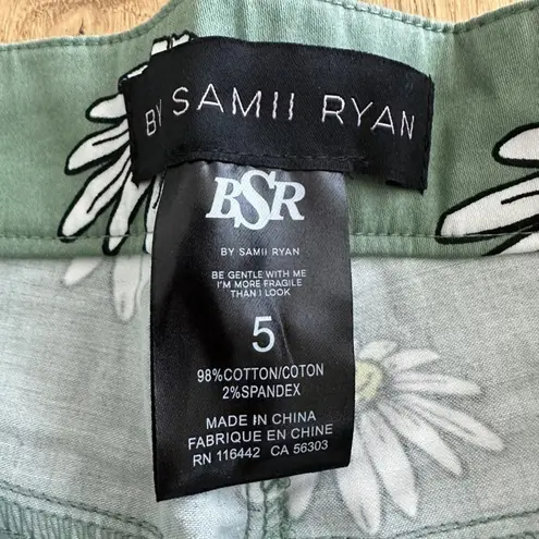 By Samii Ryan Low Rise Daisy Cargo Pants in Sage Green Size 30