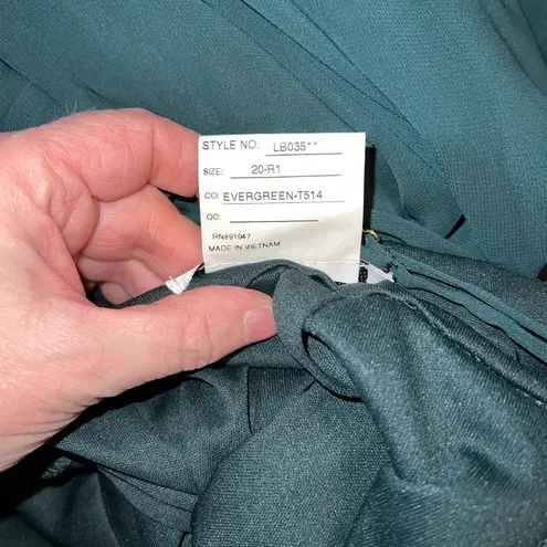 Pretty New Dessy Lovely Chiffon Bridesmaid Gown! Green Size undefined