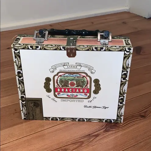 Cigar Box ”Vermouth Bianca” Braciano Purse Black