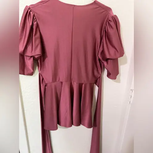 KaFe blouse size L the fabric is very soft and fresh with pink ruffles at the bo Size L