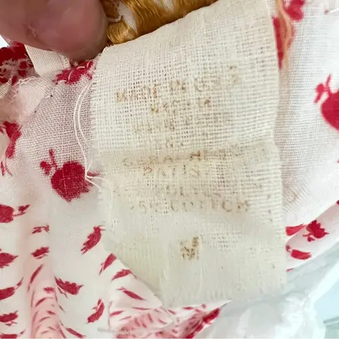 Vintage 1960s Barbizon Seraphim Batiste Red & White Floral Long Nightgown Medium