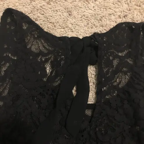 Chloe K Keyhole Back Lace Tank