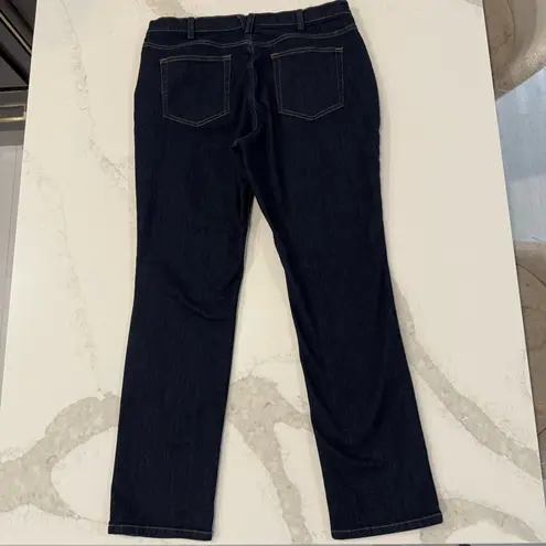 Duluth Trading Co Mid Rise Straight Leg Denim Jeans Women’s 14x31 Dark Indigo Blue Size 14