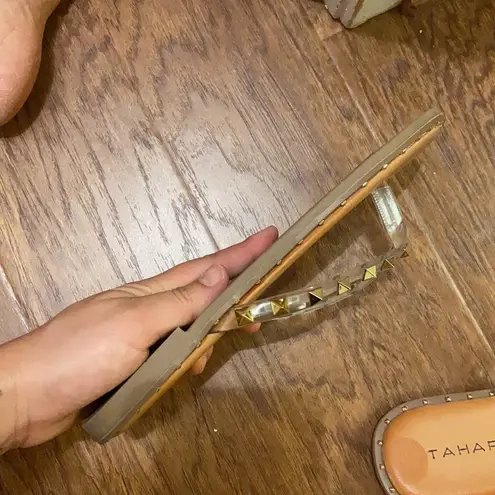 Tahari flat slides. Fit size 7