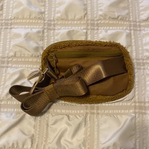 Lululemon Everywhere Belt Bag 1L SHERPA TAN