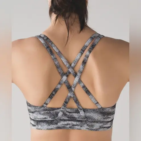 Lululemon  Energy Bra Power Luxtreme Hazy Days Black White size 4