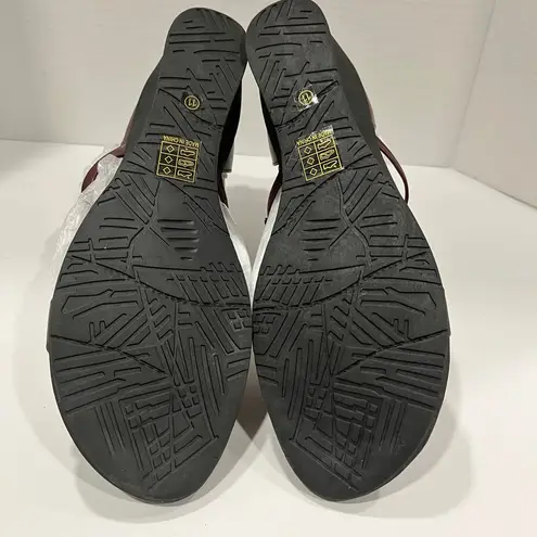 Journee Collection Womens Trayle Wedge Sandals. Size 11. Color: Wine